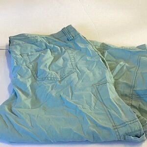 Bandolinoblu Blue, Floral Embroidered Capri